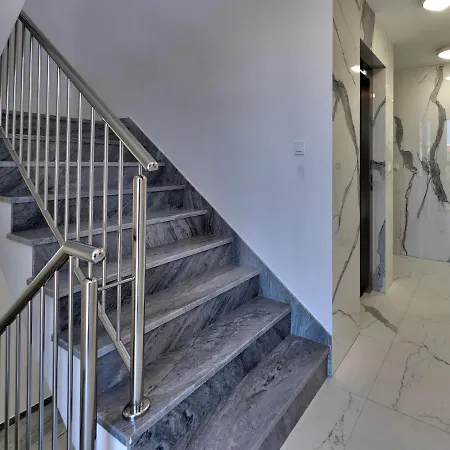 Amare Apartman Promajna