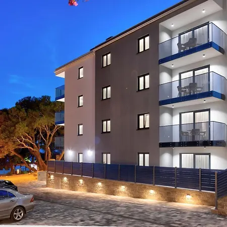 Amare Apartment *